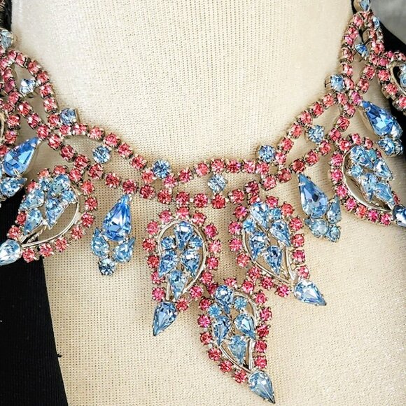 Stunning Vintage Blue & Pink Rhinestone Collar Bib Choker Necklace & Earring Set - Picture 4 of 13
